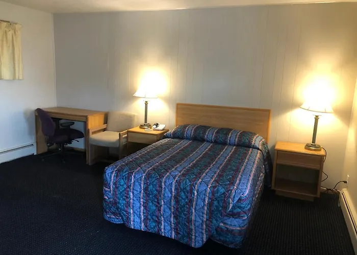 Parkway Motel