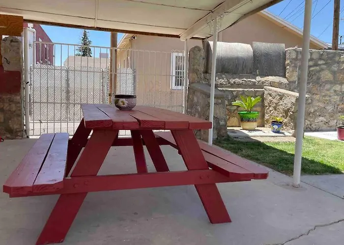 Comfortable Suite With Private Entrance & Private Bathroom