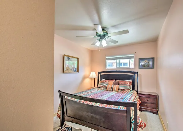 Hike & Bike: Red River Condo Near Fishing!