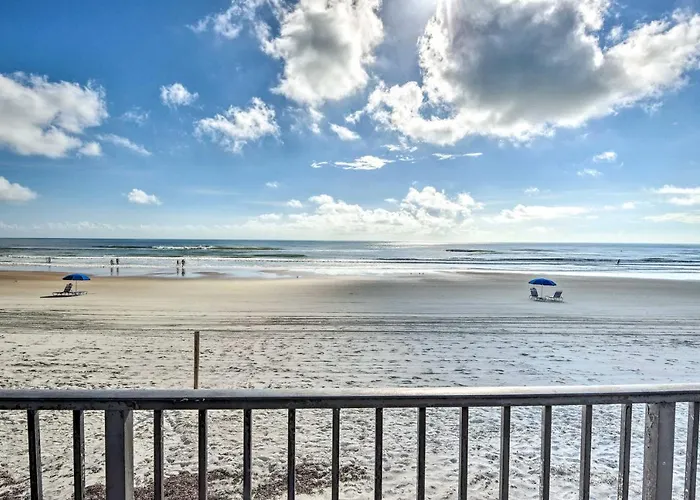 Airy Oceanfront Condo: Steps To Daytona Beach