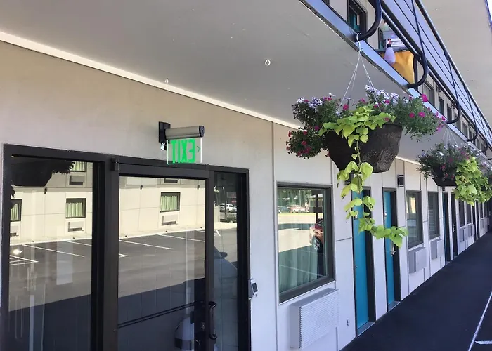 Travelodge Inn & Suites By Wyndham Missoula University Park
