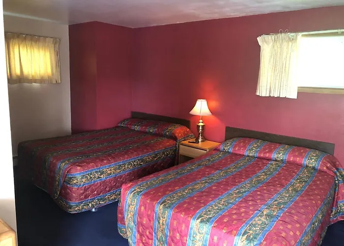 Parkway Motel