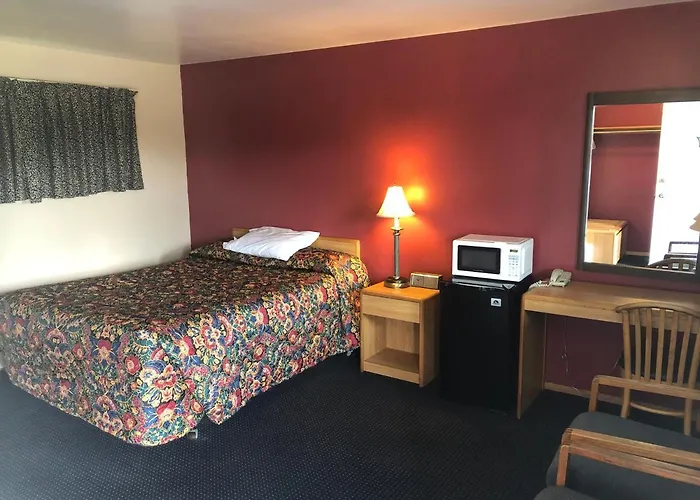 Parkway Motel