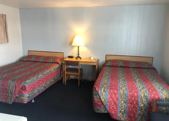 Parkway Motel
