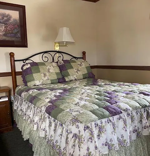 Homestead Lodging
