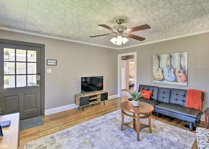 Cozy Cottage Near Dtwn Dining, Walk To Casino