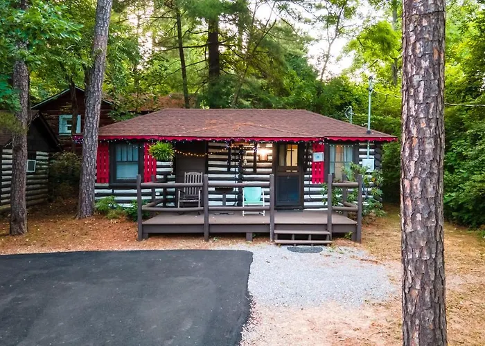Log Cabin Motor Court