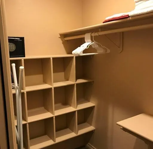 Mountain View 1 Bedroom Apartment, Unit B, Private Entrance