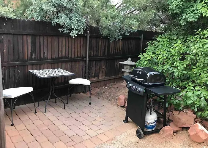 Mountain View 1 Bedroom Apartment, Unit B, Private Entrance