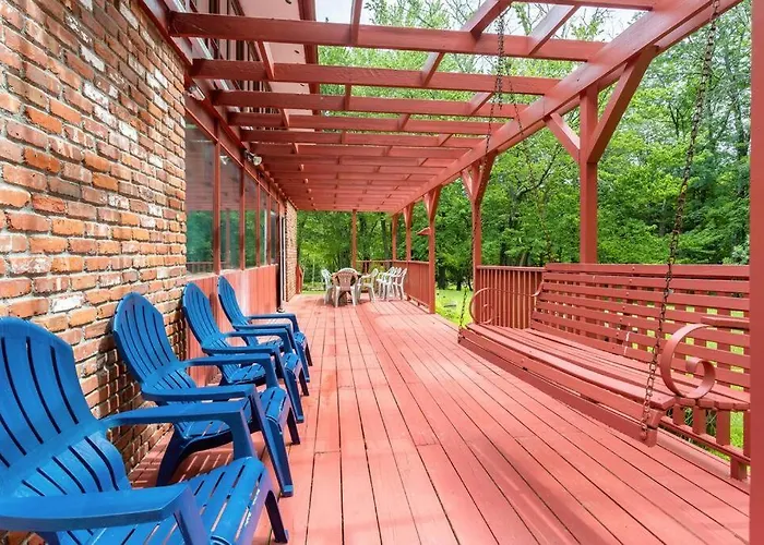 Sunset Estate In The Catskills