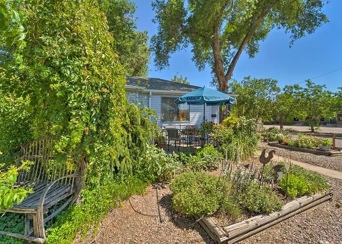 Walk To Olde Town Arvada - 1940 Vintage Bungalow!