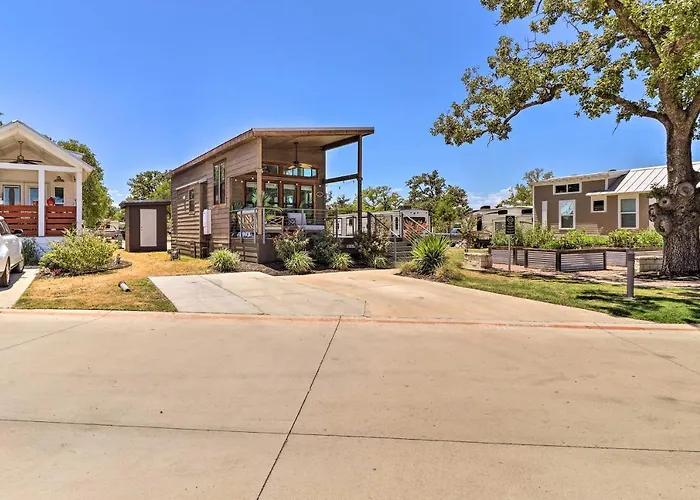 Upscale Tiny Home - Boho-Chic Austin Getaway!