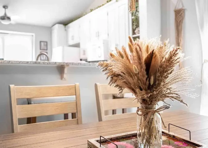 Cozy Boho Kildaire Farms Home- Near Downtown