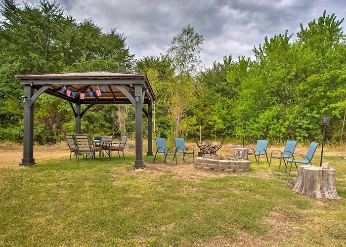 Pottsboro Home W/ Fire Pit < 1 Mi To Lake Texoma!