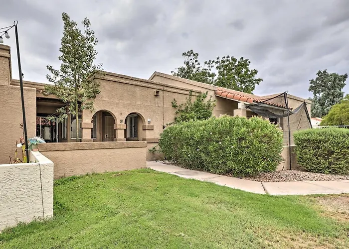 1 Mi To Dtwn Chandler: Townhome W/ Community Pool