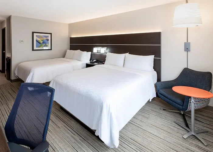 Holiday Inn Express Hotel & Suites Minneapolis-Downtown Convention Center By Ihg