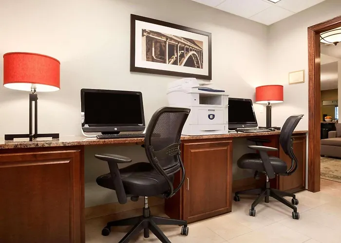 Country Inn & Suites By Radisson, Dearborn, Mi