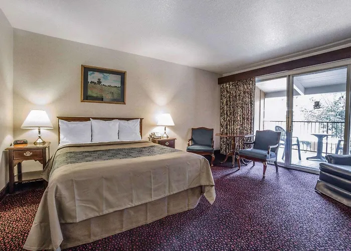 Econo Lodge Near Reno-Sparks Convention Center