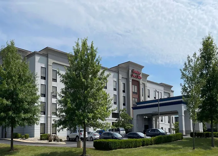 Hampton Inn & Suites Louisville East