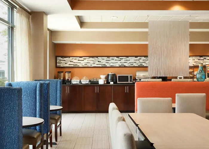 Townhome Inn & Suites