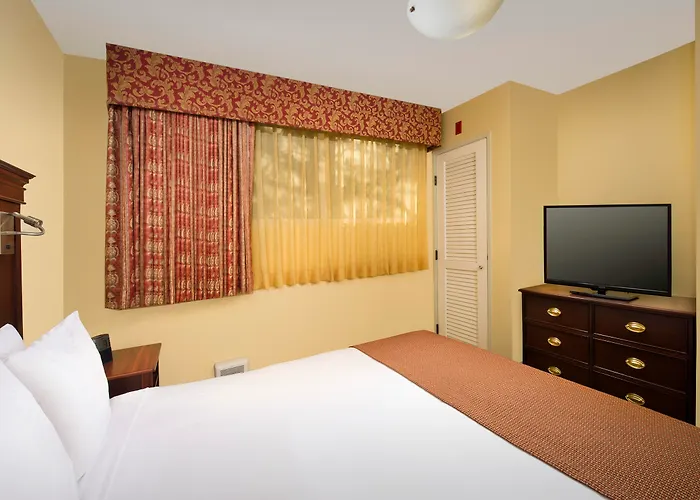 Park Lane Suites & Inn