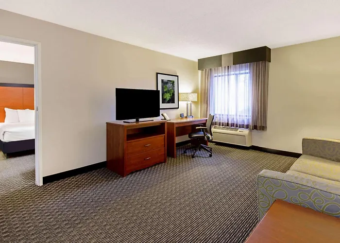 La Quinta By Wyndham Harrisburg Airport Hershey