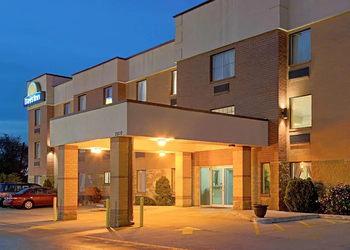 Days Inn By Wyndham Downtown St. Louis