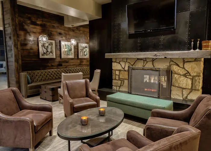 Embassy Suites By Hilton Tulsa I-44