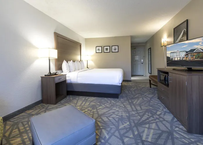La Quinta Inn & Suites By Wyndham Downtown Asheville