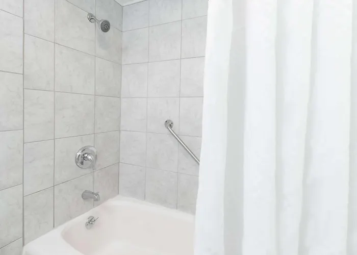Travelodge By Wyndham Shreveport La