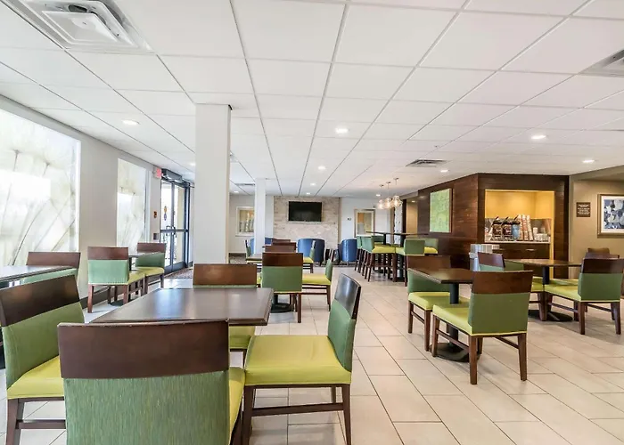 Comfort Inn & Suites Lexington - Hamburg I-75