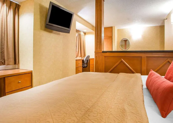 Quality Inn & Suites North-Polaris