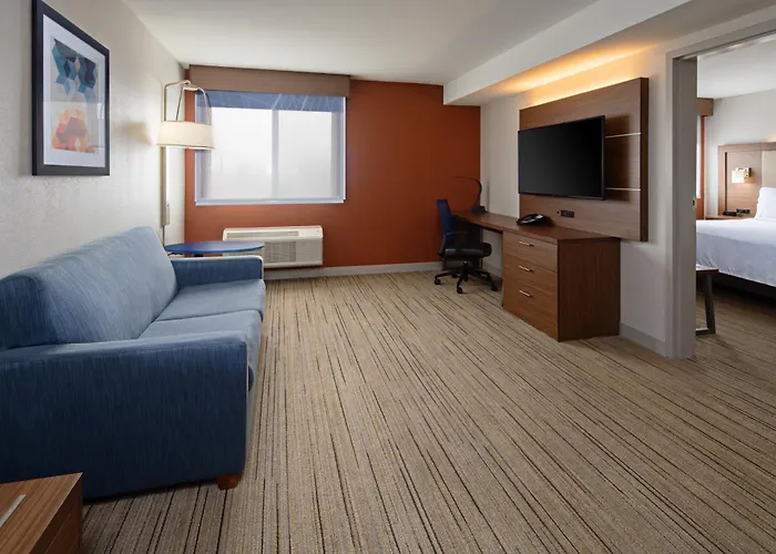 Holiday Inn Express & Suites Seattle-Sea-Tac Airport By Ihg