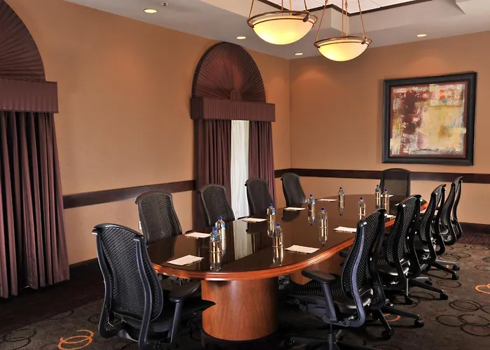 Embassy Suites Des Moines Downtown
