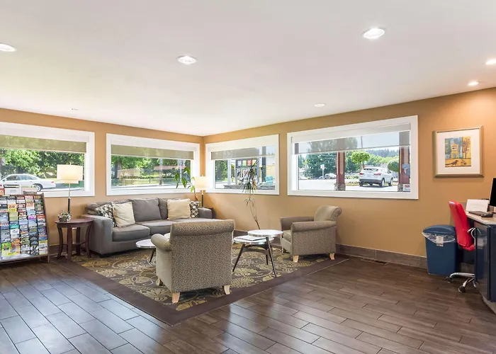 Quality Inn & Suites Airport