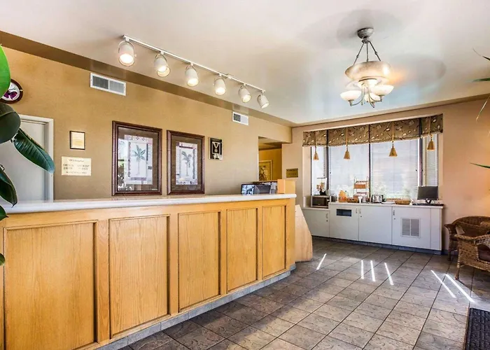 California Inn And Suites Bakersfield