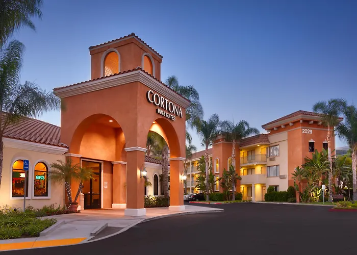 Cortona Inn And Suites Anaheim Resort