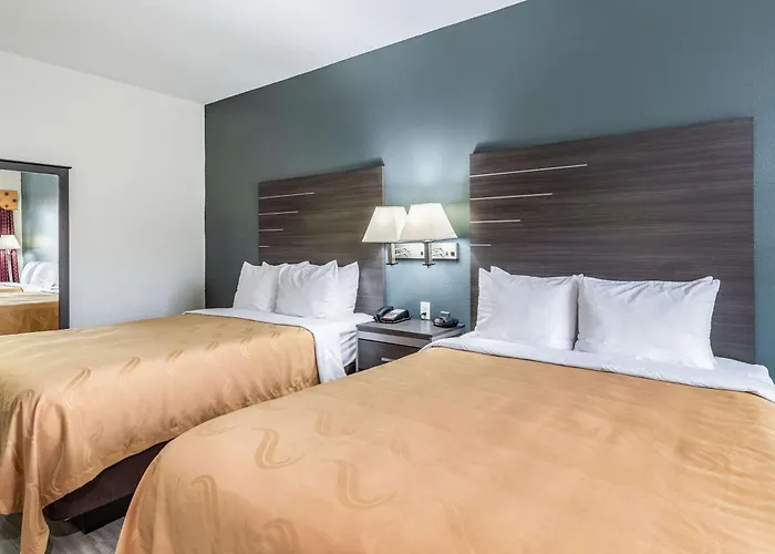 Quality Inn & Suites Canton