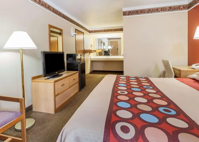 Super 8 By Wyndham Mount Vernon