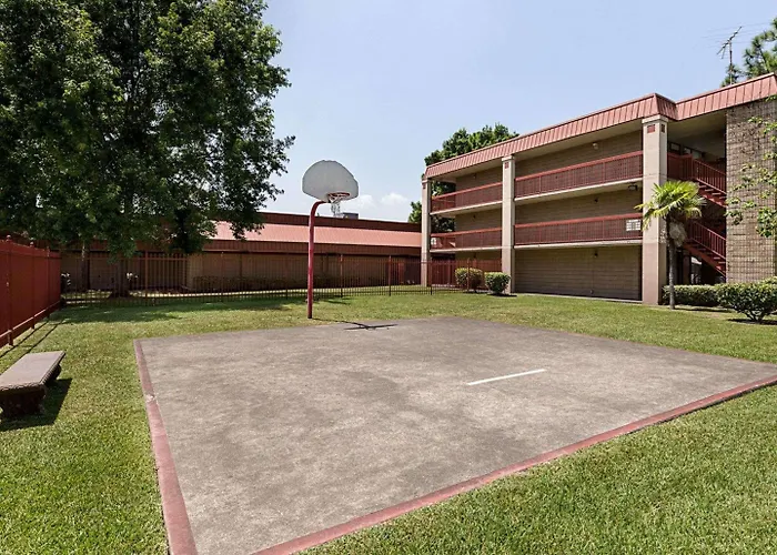 Greentree Hotel & Extended Stay I-10 Fwy Houston, Channelview, Baytown