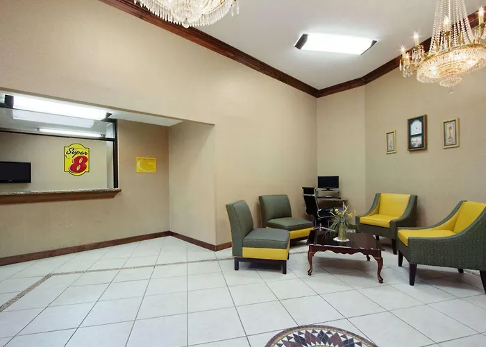 Super 8 By Wyndham Homewood Birmingham Area