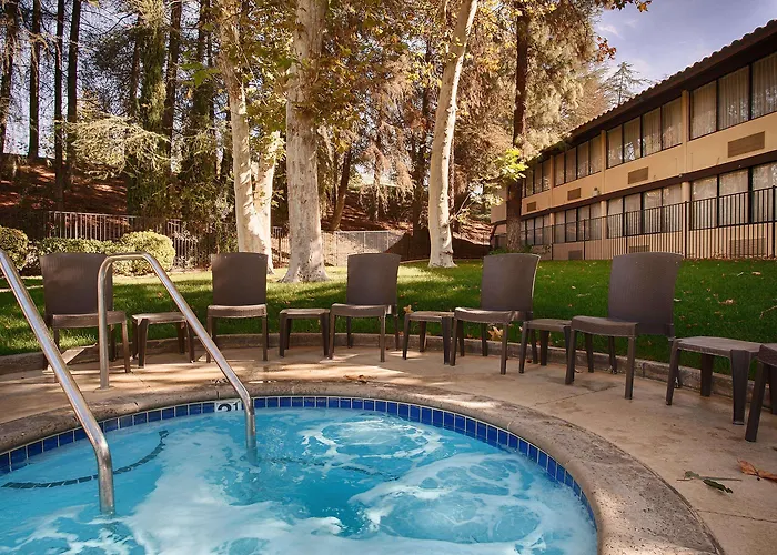 Best Western Valencia Inn