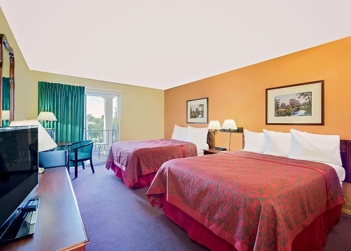 Days Inn By Wyndham Waynesboro