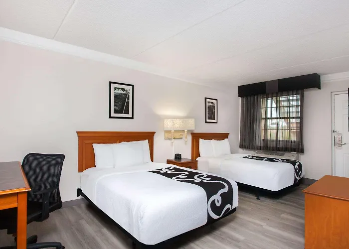 Baymont By Wyndham Fort Myers Central