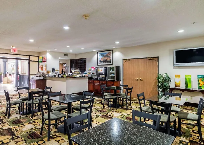 Quality Suites Burleson - Ft Worth