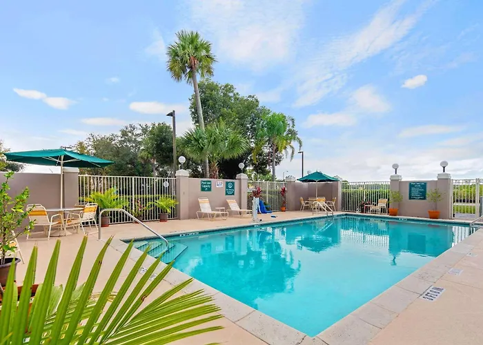 La Quinta By Wyndham Naples East