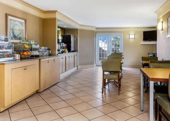 La Quinta Inn Tampa Airport Stadium Westshore
