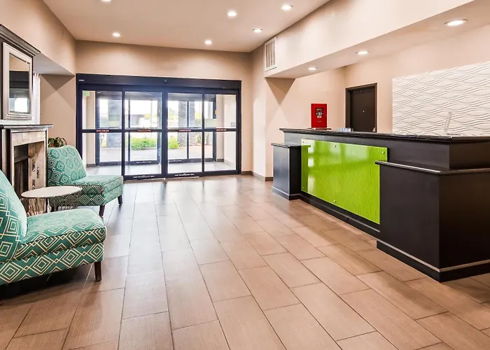 Ramada By Wyndham Burkburnett - Wichita Falls