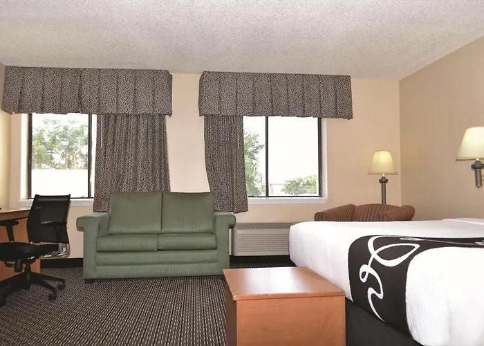 La Quinta By Wyndham Tampa Fairgrounds - Casino