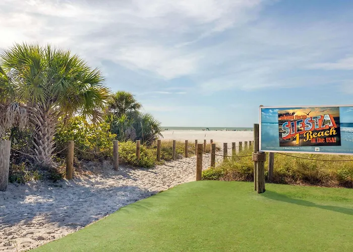 Super 8 By Wyndham Sarasota Near Siesta Key